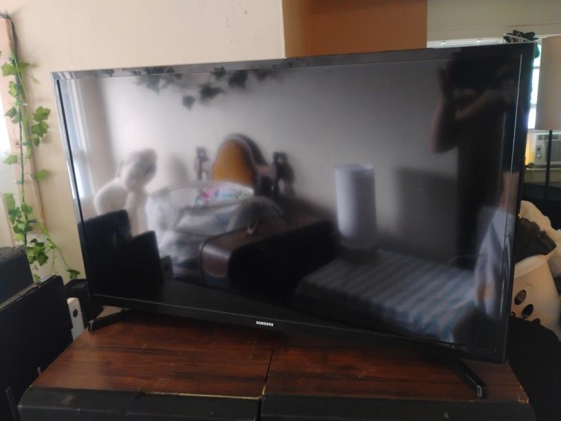 32 Inch Samsung Smart Tv