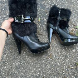 Women’s Heel Boot Sz 37 (6)