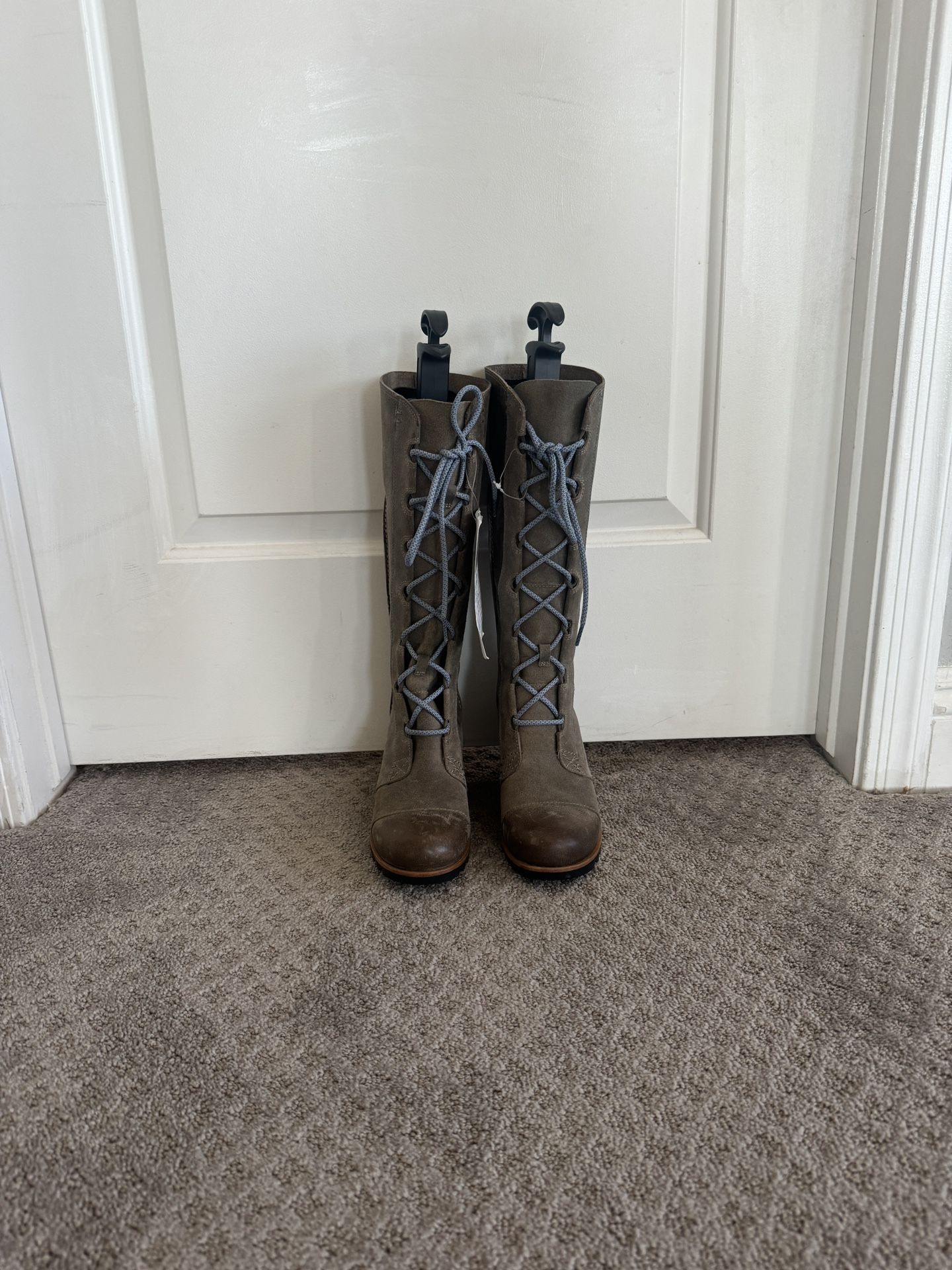 Sorel Boots Never Worn Size 7 $150.00