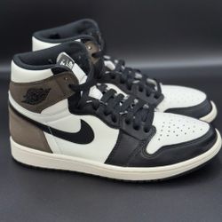 Jordan 1 Retro High Dark Mocha Sz 8.5