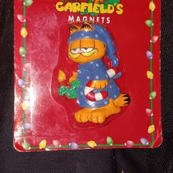 Vintage Garfield Christmas Magnet