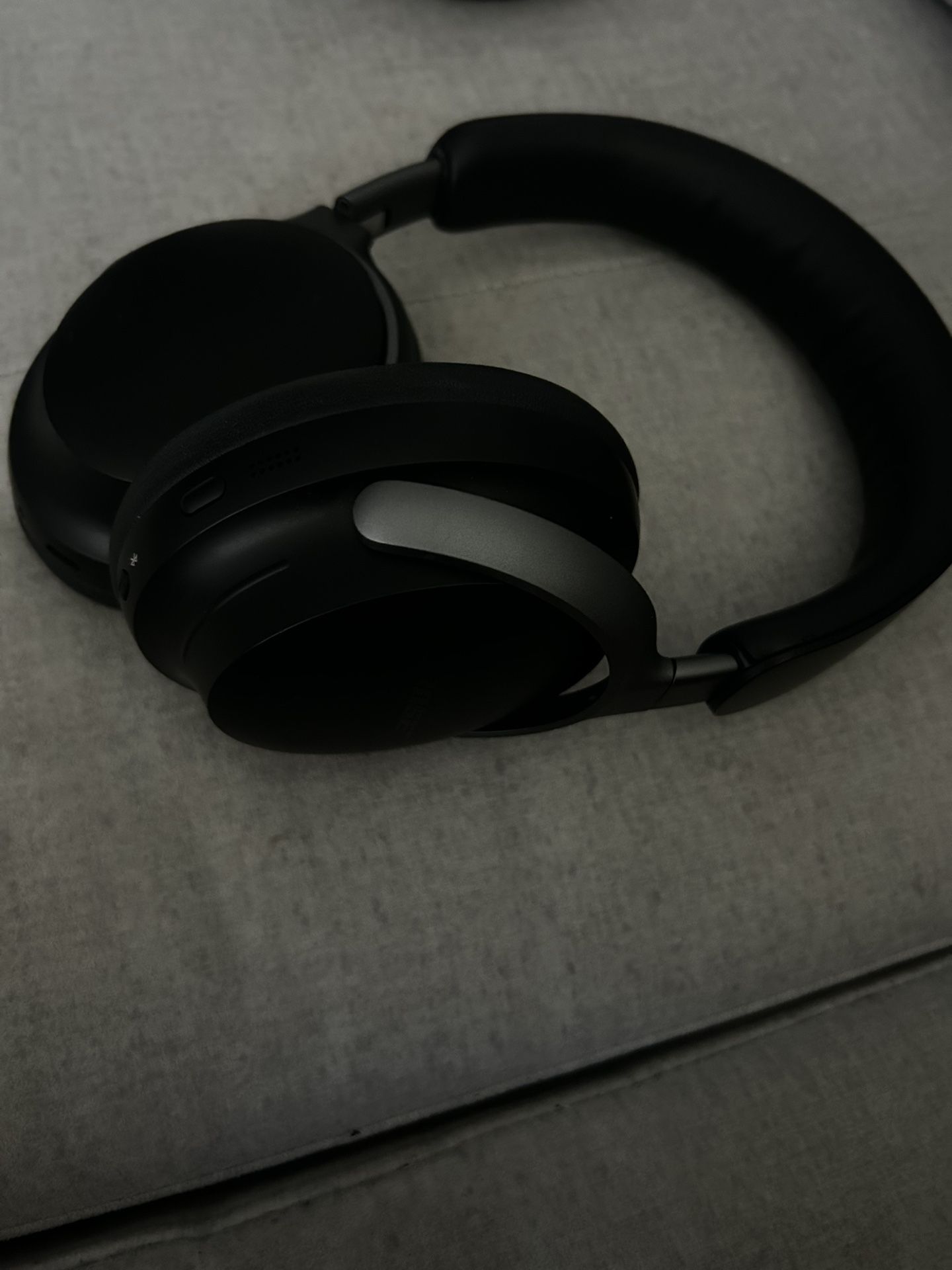 Bose Ultracomfort Headphones