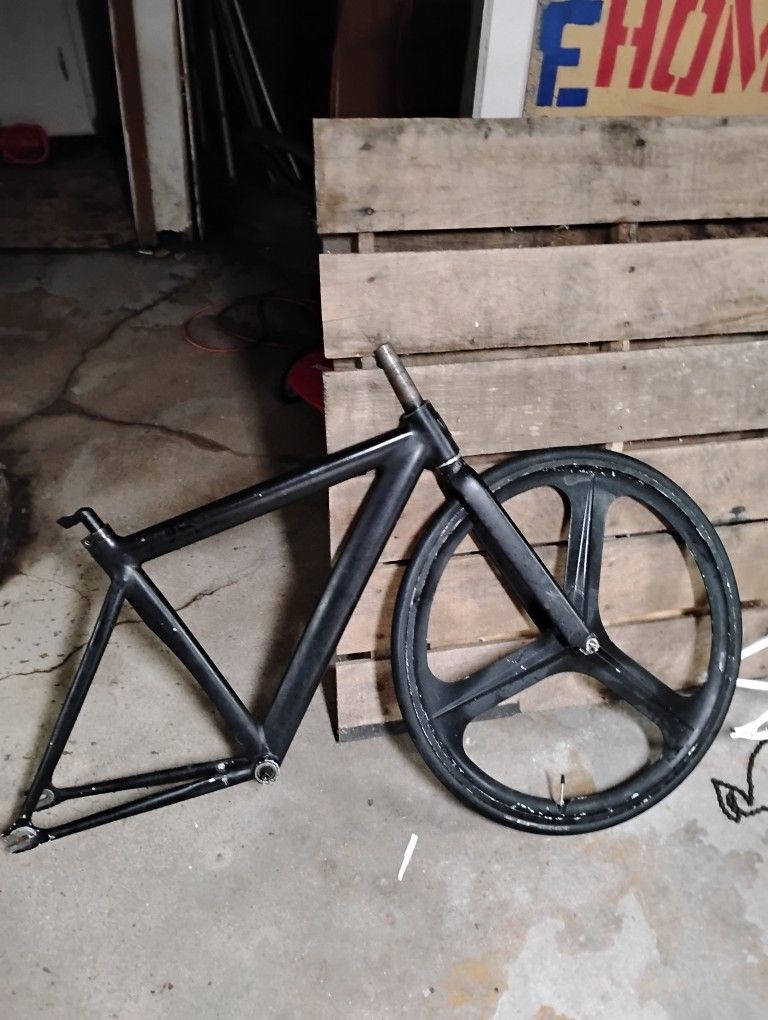 Leader 725 Frameset