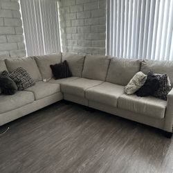 Sectional Couch 