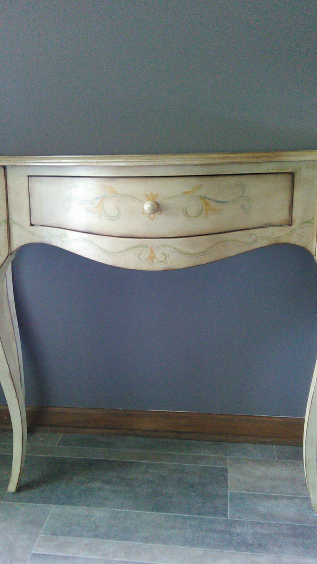 Console table/Entry table