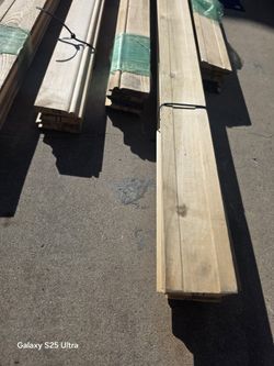 Maple,oak , Pine ,  3 1/4 Base Board Real Wood Trim For Sale 