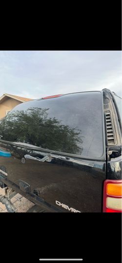 05 Yukon rear window glass Tahoe Suburban