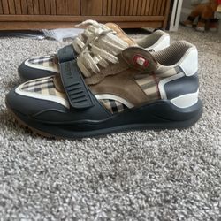 Burberry Shoe