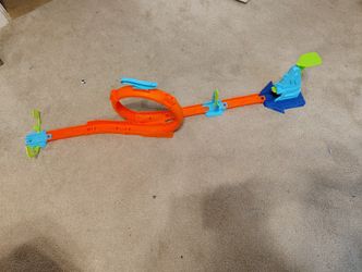 Hot Wheels Loop Track