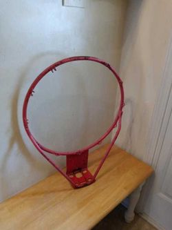 Spalding rim. Tad rusty. $10.