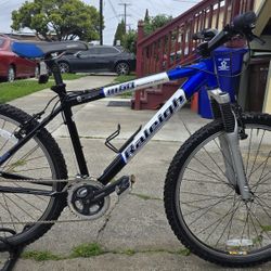 Raleigh Mountain Bike Medium Size 