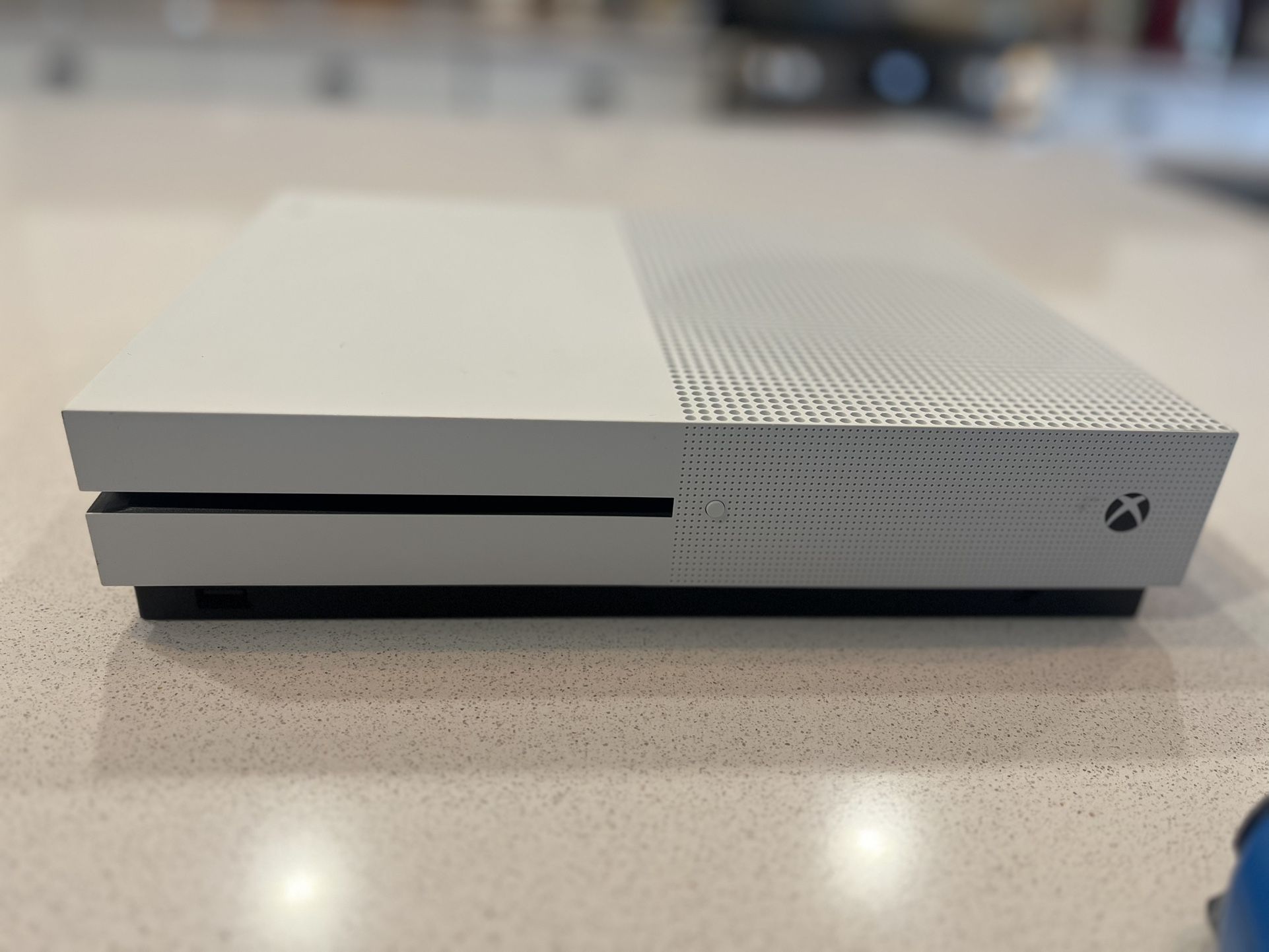 Xbox One S with controllers
