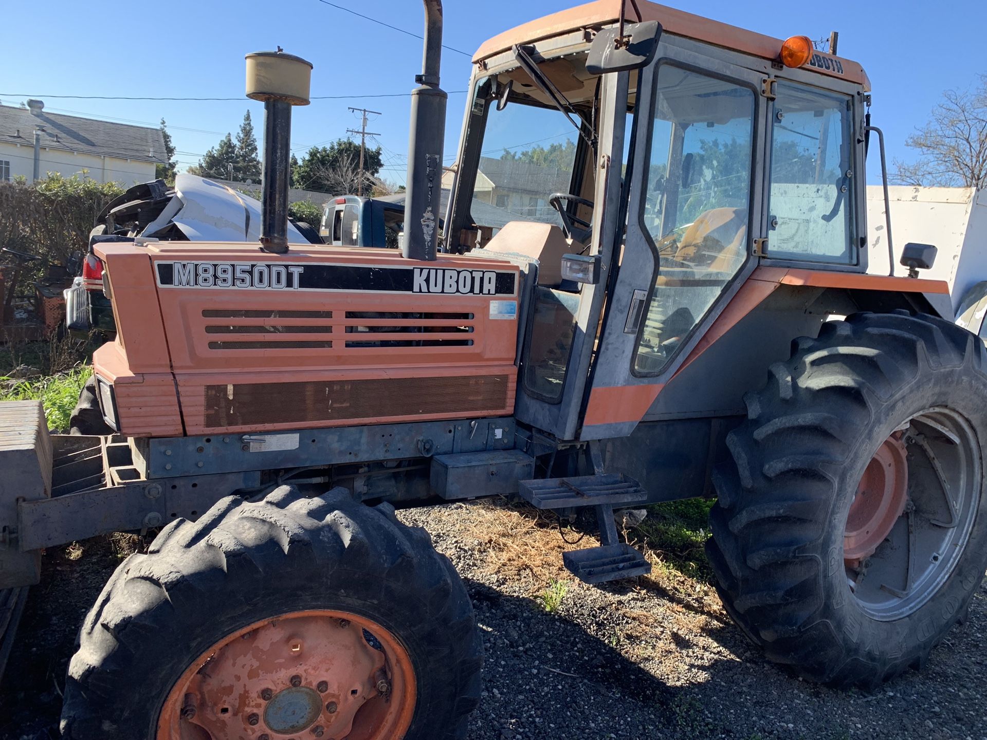 KUBOTA M8950DT