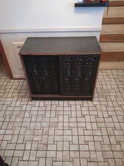 Tv Stand/ Storage Cabinet With Sliding Doors 