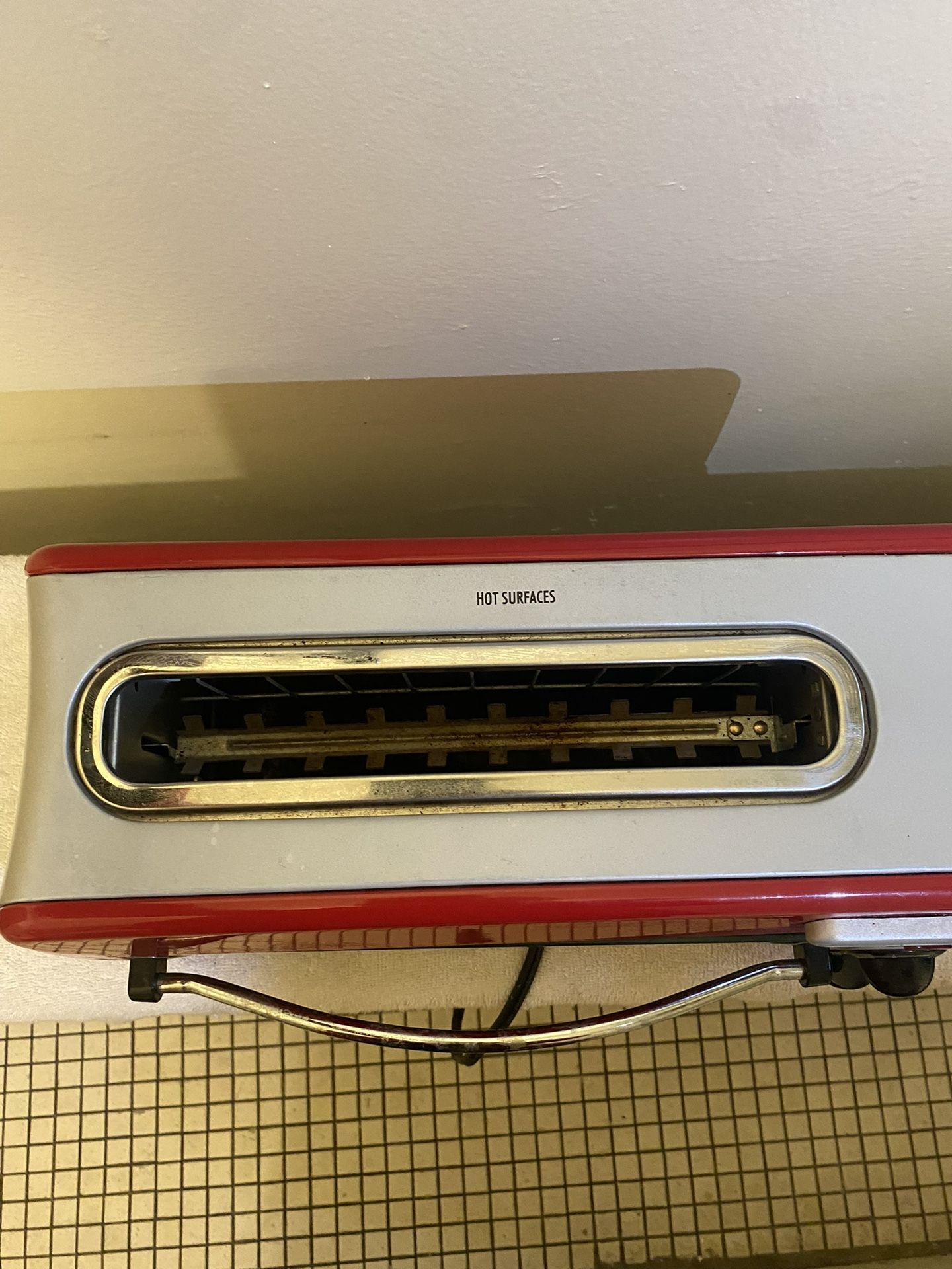 Hamilton Beach Toaster Oven – Red Stainless Steel – Bake, Broil & Toast – Works Great