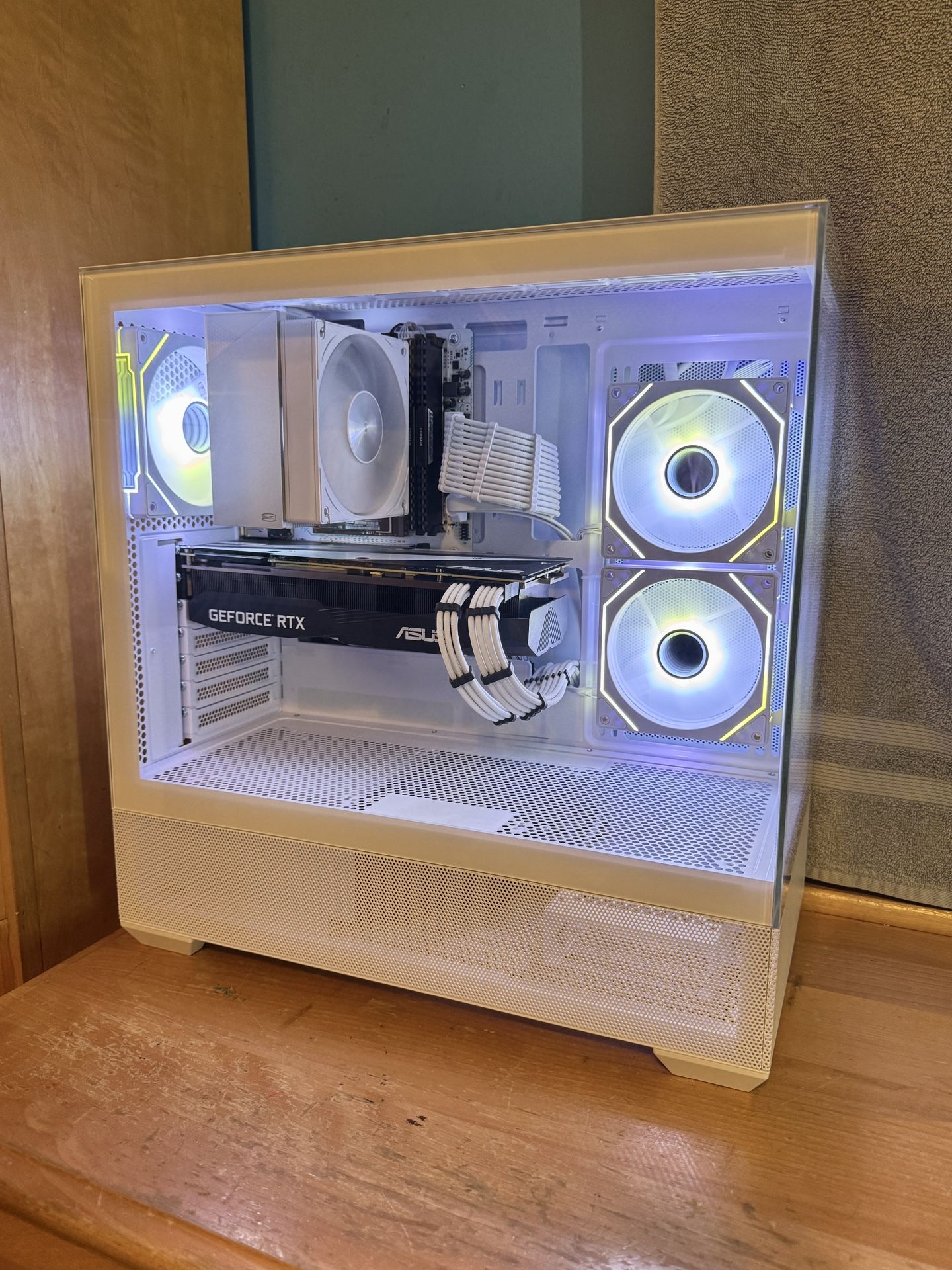 White Nvidia RTX Gaming PC - 32GB Ram, Ryzen 7, 1TB NVMe, Windows 11 Pro, RGB