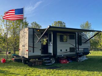 2015 Cherokee Limited Travel Trailer - Kitchen Island w/ 2 Slide Outs