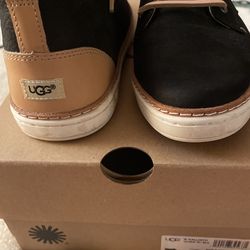 Women’s UGGs Shoes Size 8