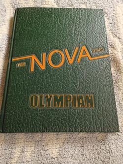 1982 Nova Highschool Yearbook 