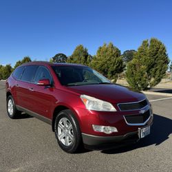 2010 CHEVROLET TRAVERSE LT