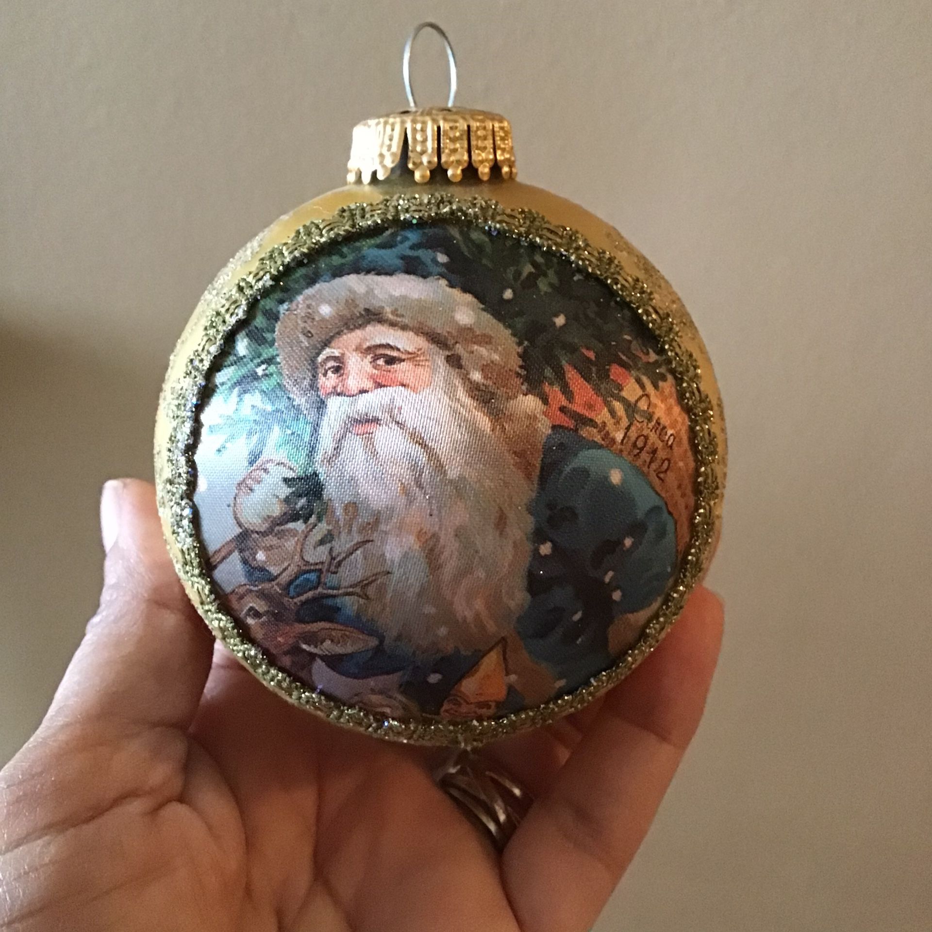 Vintage Santa On Silk Collectible Glass Ornament 