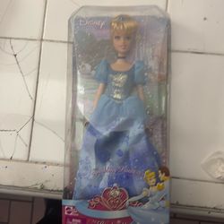Disney Princess Sparkling Princess Cinderella Doll
