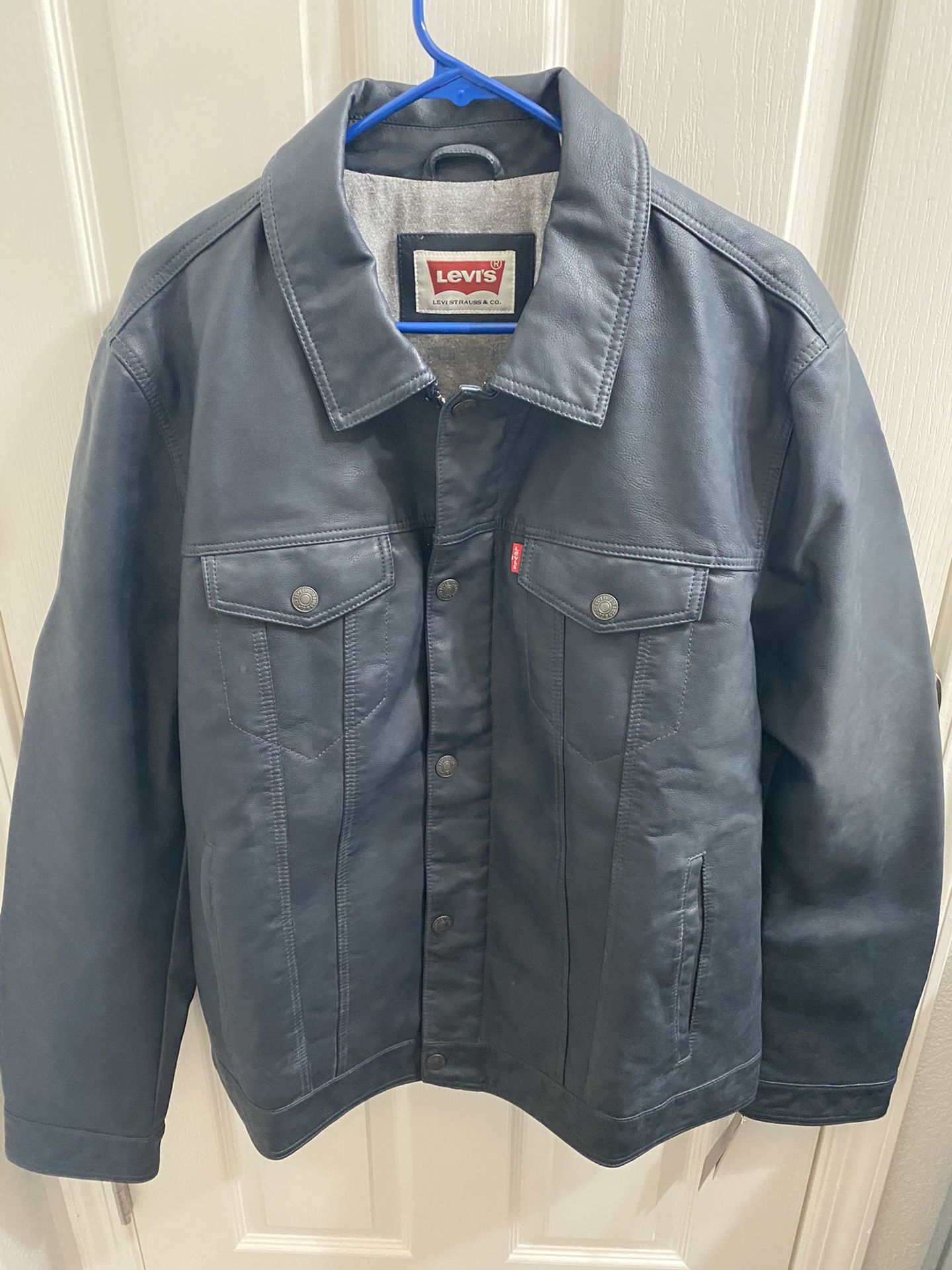 Levi Jacket size XL- new