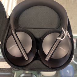 Bose Noise Cancellation Headphones 
