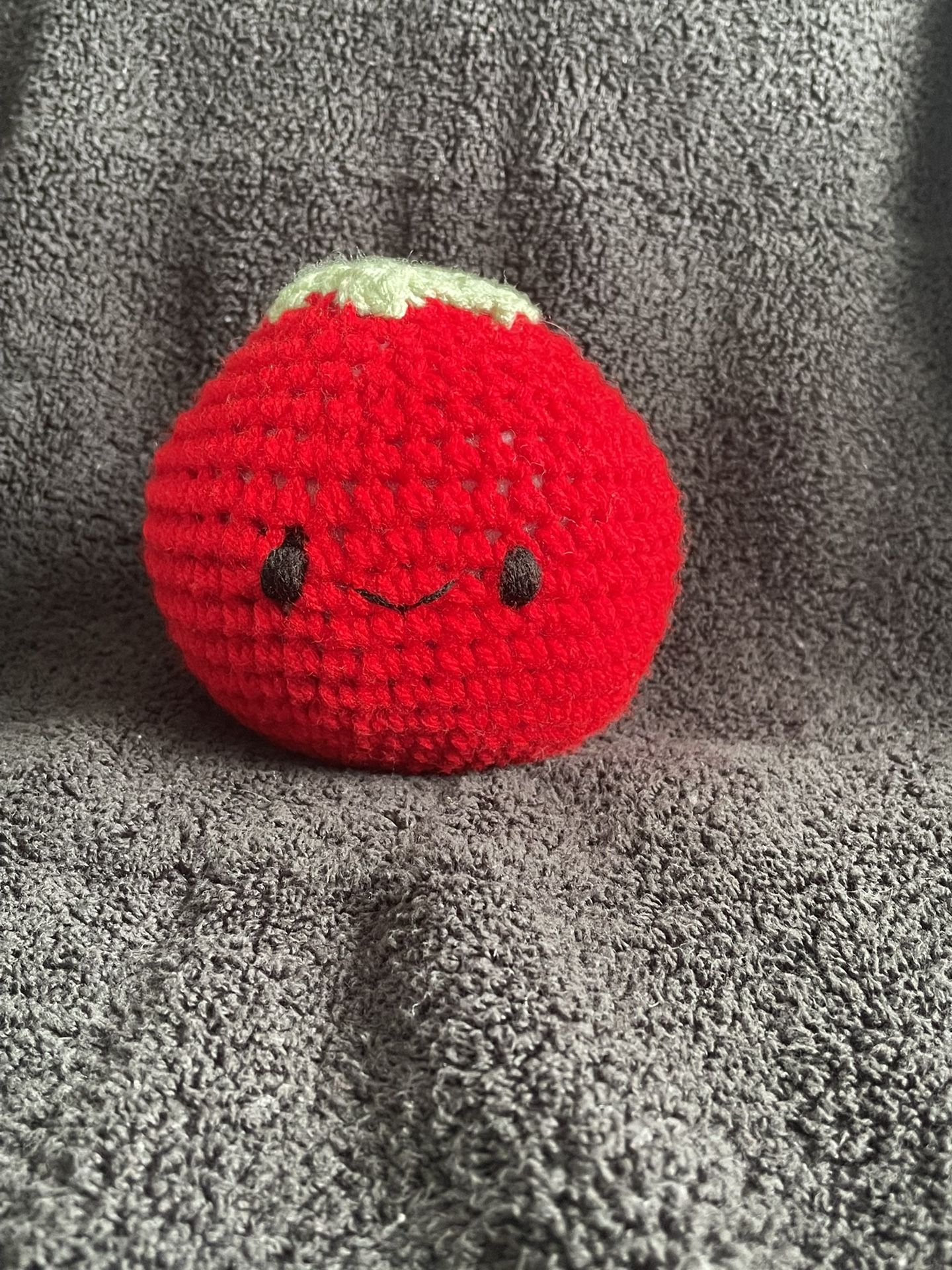 Crochet tomato