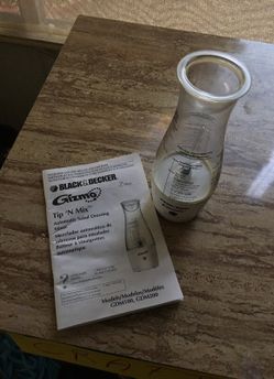 Salad dressing mixer