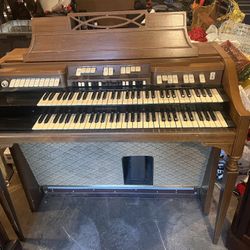 Hammond Organ