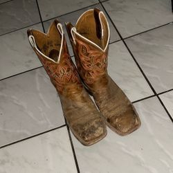 9.5 Boots
