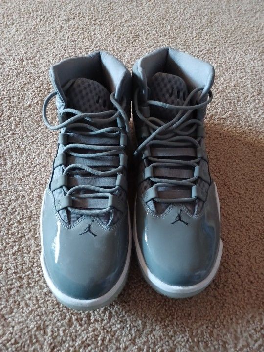 Air Jordan Max Aura Cool Grey