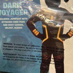 New Fortnite Costume Dark Voyager
