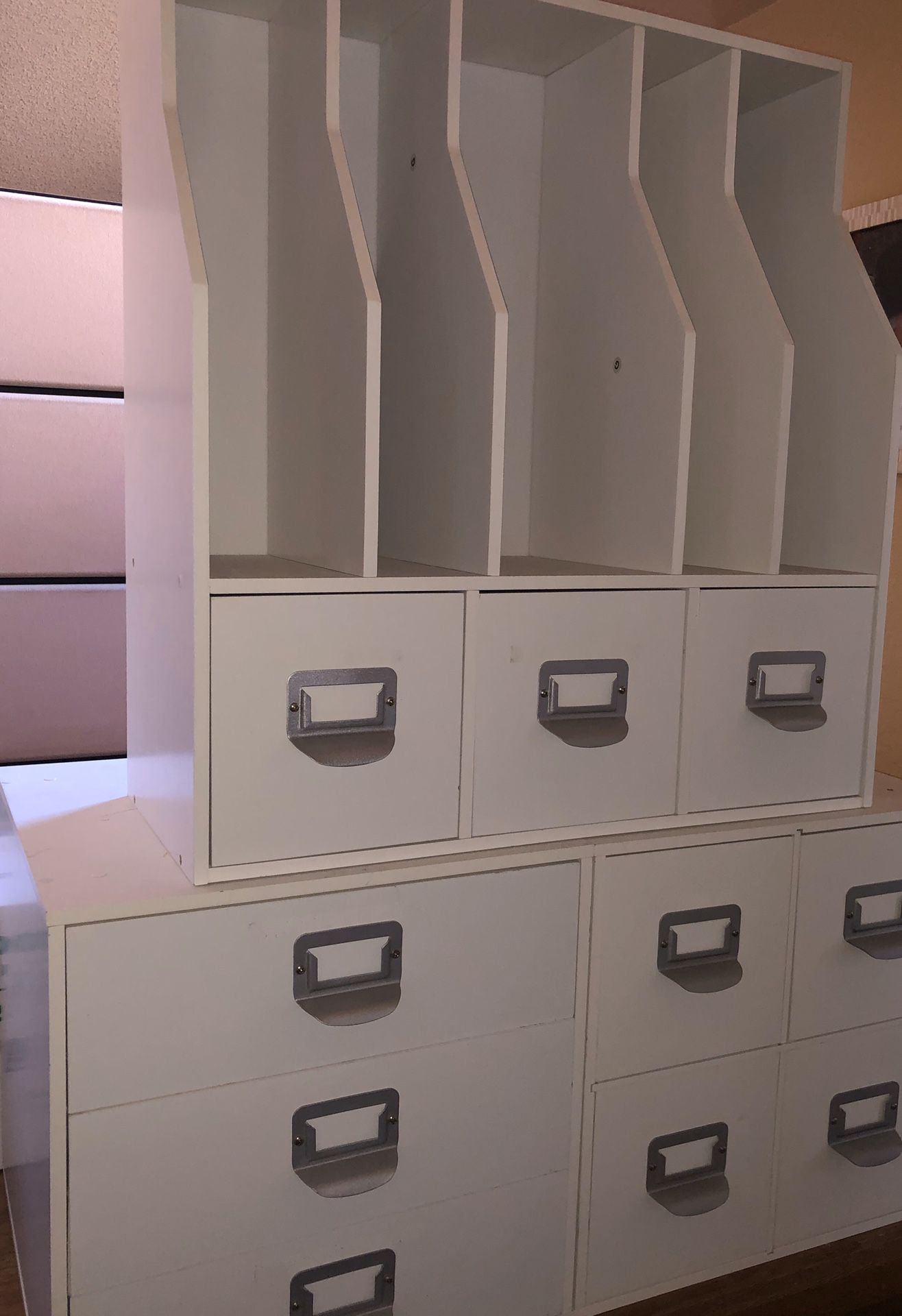 white drawer/shelves