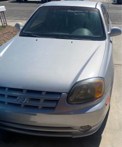 2005 Hyundai Elantra  1700 obo