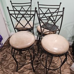 4 BAR  STOOL Chairs 