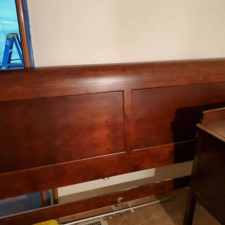 King Size Sligh Bed Frame