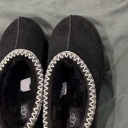 Ugg Size 8 Tasmans Black 