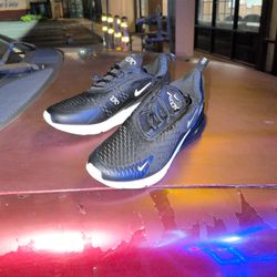 Nike Air Max 270