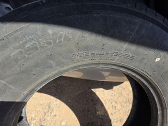 295/75/22.5 SEMI TIRE 