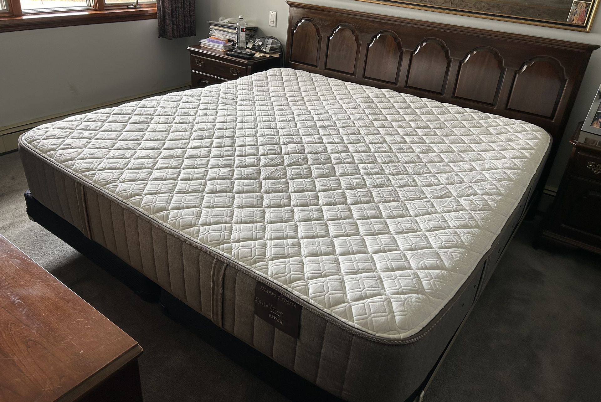 Stearns and Foster Estate Firm King size Mattress with free box springs