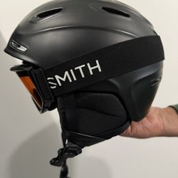 Smith Aspect Ski/Snowboard Helmet With Smith Googles