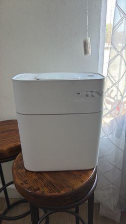 Cubo de basura automático