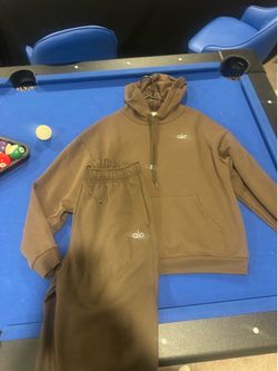 Alo sweatsuit