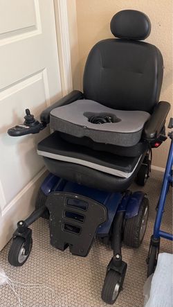 Electric mobility chair