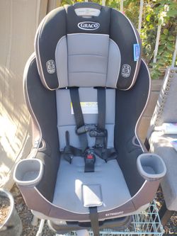 CAR SEAT
