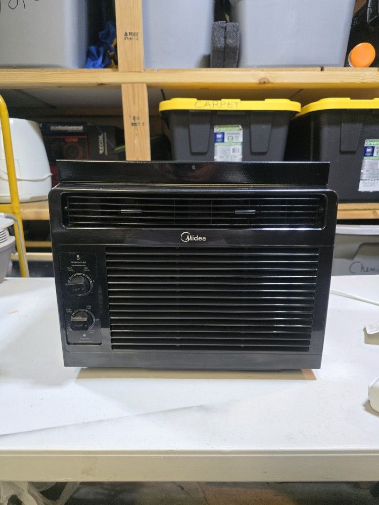 Midea Air Conditioner (Window Mount)