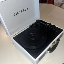 Victrola Bluetooth Record Player – Vintage Suitcase Turntable (White/Gold) 