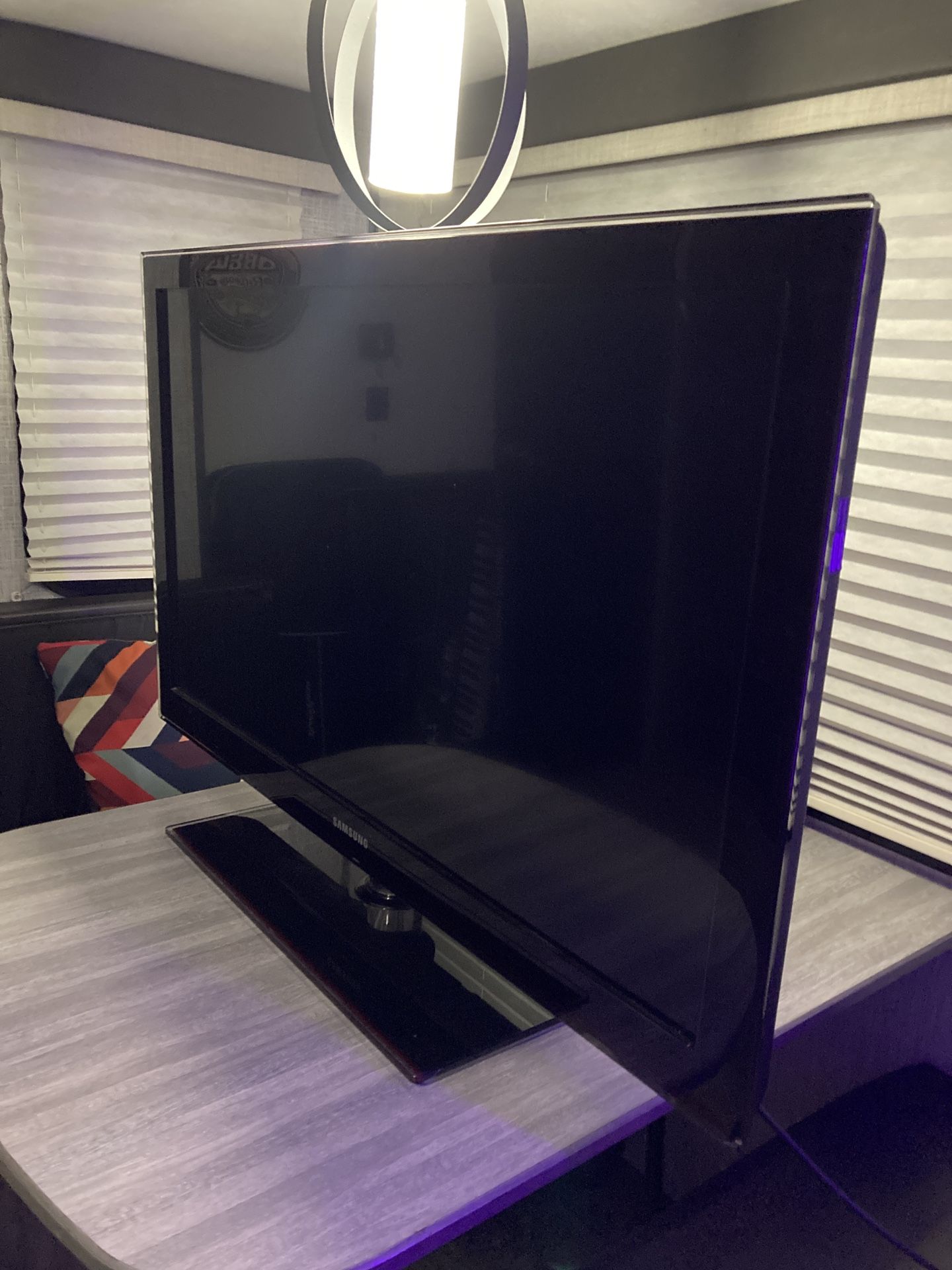 Samsung LCD 40 Inch TV